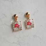 ザアンティークローズスクエアピアス / The Antique Rose Square Piercing