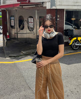 バックオープンクロップブラトップ