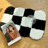 Curvy checkerboard mini rug - Black