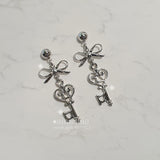 スイートシルバーキーピアス