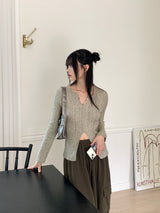 Nalky Bokashi V-neck slit long-sleeve knit