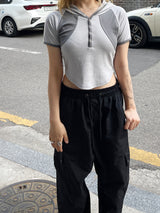 カラーマッチングボタンクロップスリーブパーカー / color matching button crop sleeve hoodie