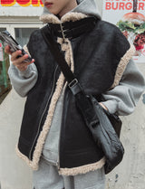 ハイネックバックルムトンベスト