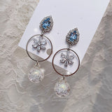 アイシーブルームイヤリング / Icy Bloom Earring - Light Blue