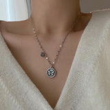 ダブルバタフライヘキサゴンネックレス/nvv Double Butterfly Hexagon Necklace