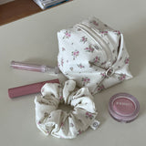 SPRING FLOWER ZIPPER POUCH