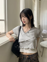 ジュリーフリルリボンラップストラップクロップ半袖Tシャツ