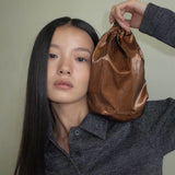 GLOSSY MINI DRAW BAG_CAMEL