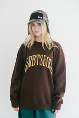 アーチロゴクルーネック / BSR2223FWPO077 BSRBT ARCH LOGO CREWNECK BROWN