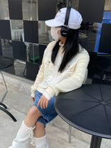 ユニークなポケットニットジップアップ