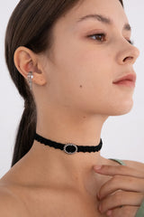 ビンテージオーバルループオンブラックニットチョーカー/Vintage oval rope on black knit choker necklace