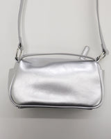 ロッケングロッシースクエアショルダークロスボディーバッグ / Loken Glossy Square Shoulder Crossbody Bag