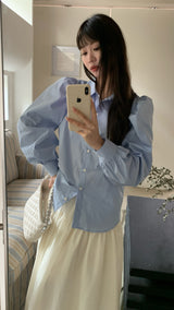 Back point shoulder puff collar blouse