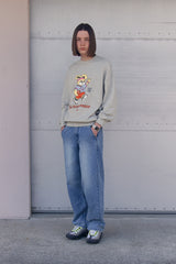 WITTY BUNNY RUGBY PLAYER GRAPHIC SWEATSHIRT [MELANGE GRAY]