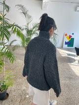 Mutual twist zip up knit 