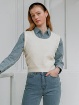 ROUND NECK BOUCLE KNIT VEST IVORY