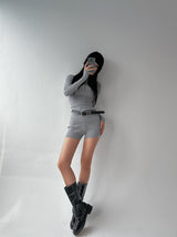 Two-piece ribbed slim pants (Belt included)