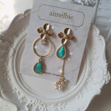 ゴールドフラワーズアンドコーラルブルーティアドロップピアス / Gold Flowers and Coral Blue Teardrops Piercing