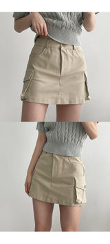 カラーリングカラーツイストクロップドショートスリーブニットウェア / colouring collar twist cropped short-sleeved knitwear