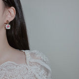 ザアンティークローズスクエアピアス / The Antique Rose Square Piercing