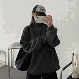 Whitty Wanggol Ground Turtleneck Sweatshirt