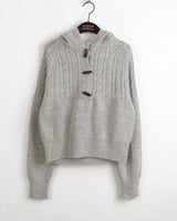 [Wool 15] ハインドツイストトッポッキボタンフードニット