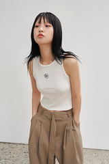 aAke ロゴ スリーブレス/ aAke LOGO SLEEVELESS