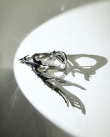 Flying pearl hairpin