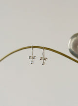petit flower earring - silver