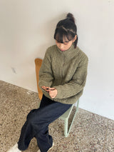 Mutual twist zip up knit 