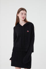 スモールチェリーショットニットフーディー／SMALL CHERRY SHORT KNIT HOODIE [BLACK]