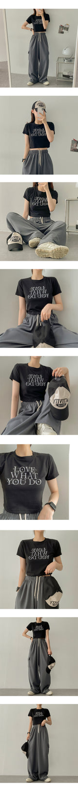 ホワットラブクロップドショートスリーブTシャツ
