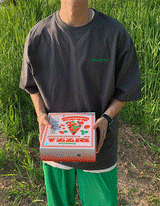ハグピースショートスリーブTシャツ