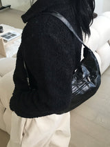 リールシャーリングショルダーバッグ