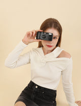 ツイストオフショルダーTシャツ