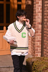ライトグリーンCパッチvネックニットベストユニセックス / Light Green C Patch V-neck Ivory Knitwear Vest