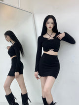 オッドストラップラインクロップT/796. Odd strap line crop T (2color)
