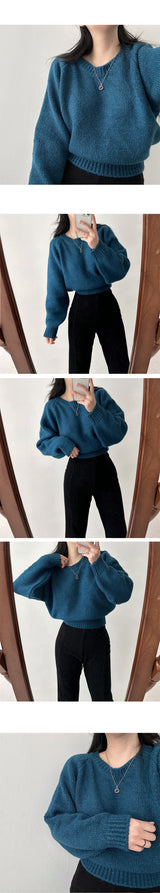 ガーリングラグランハーフクロップドラウンドニットウェア / Garing Raglan Half Cropped Round Knitwear