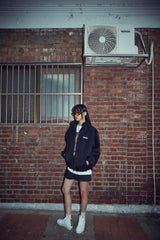 Reflective backpleat windbreaker_black