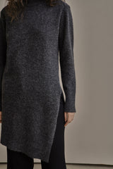 サイドスリットタートルネック/SIDE SLIT TURTLENECK_CHARCOAL