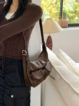Unbarred two-pocket vintage washed leather shoulder bag