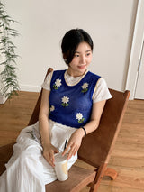 フラワー刺繍ニットベスト (2color)