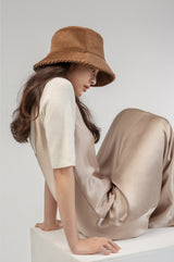 (핸드메이드) 소프트 브라운 버킷 햇 / (HANDMADE EMBROIDERY) SOFT BROWN BUCKET HAT (6656019333238)