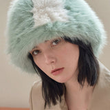 VA Square Longlabel Twotone Eco Fur Bucket Hat / Green