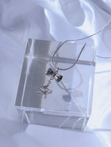 Ribbon Star Necklace