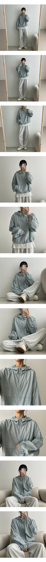 ハイニングハイネックストリングフードウィンドブレーカー / Hining High Neck String Hood Windbreaker