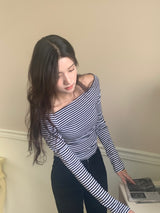 ストライプオフショルダーロングスリーブTシャツ