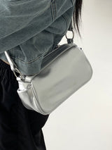 ロッケングロッシースクエアショルダークロスボディーバッグ / Loken Glossy Square Shoulder Crossbody Bag